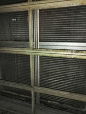 新風(fēng)機(jī)組清洗維修施工中圖片